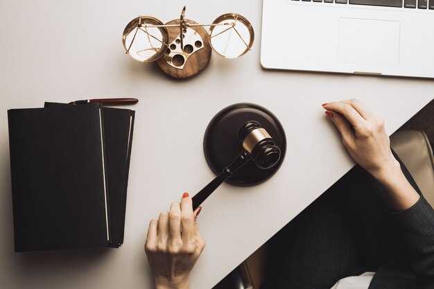 Синонимы право